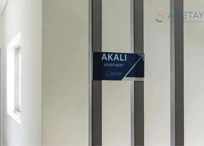 Akali Apartment Airport By Airstay